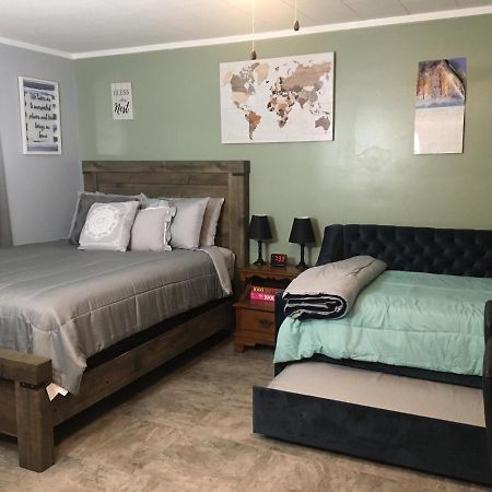 Home Away From Home, Recently Renovated North Troy Экстерьер фото