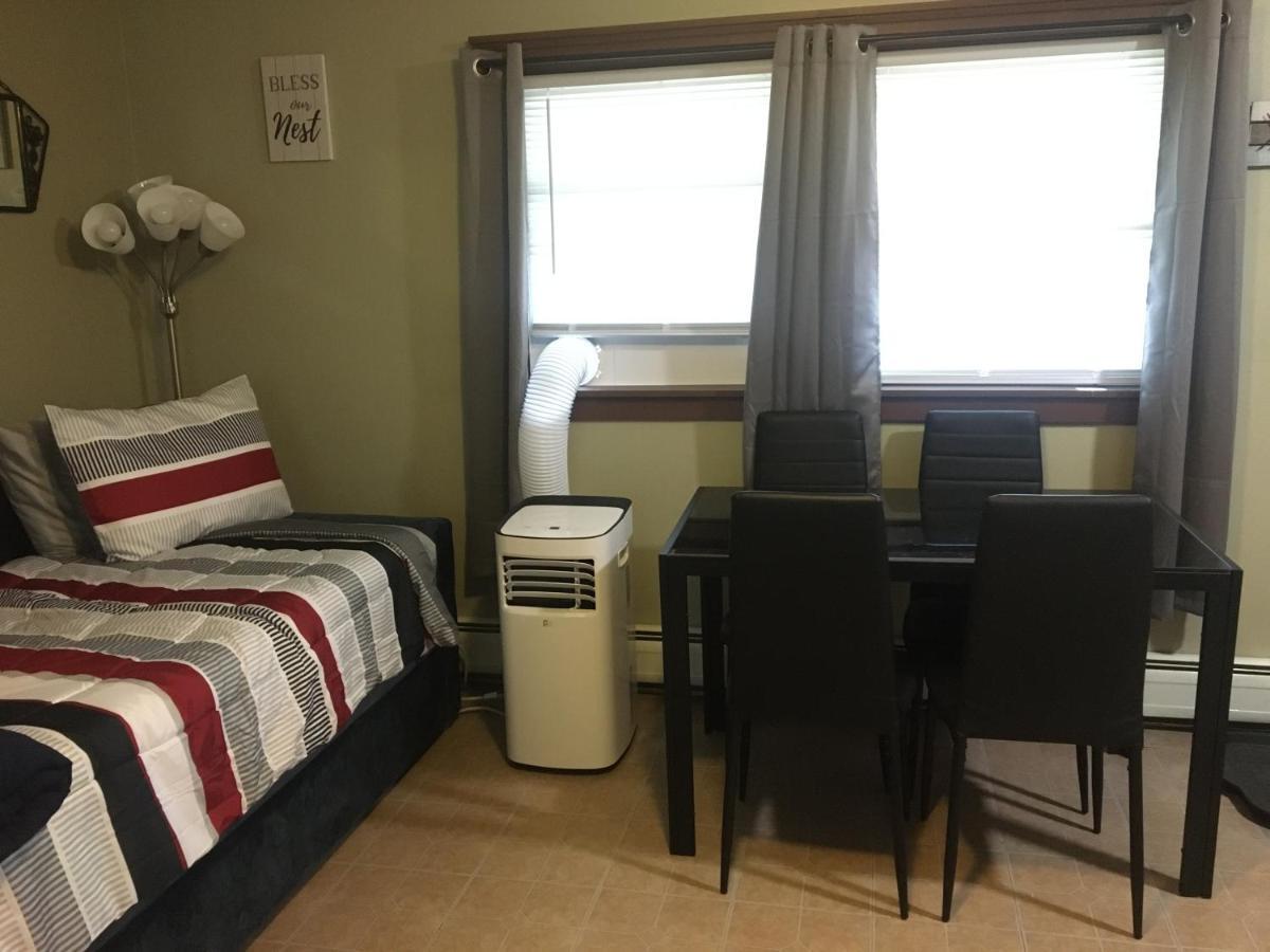 Home Away From Home, Recently Renovated North Troy Экстерьер фото