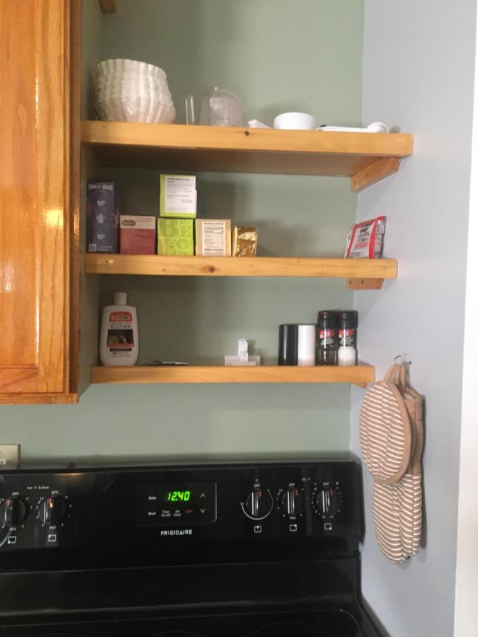 Home Away From Home, Recently Renovated North Troy Экстерьер фото