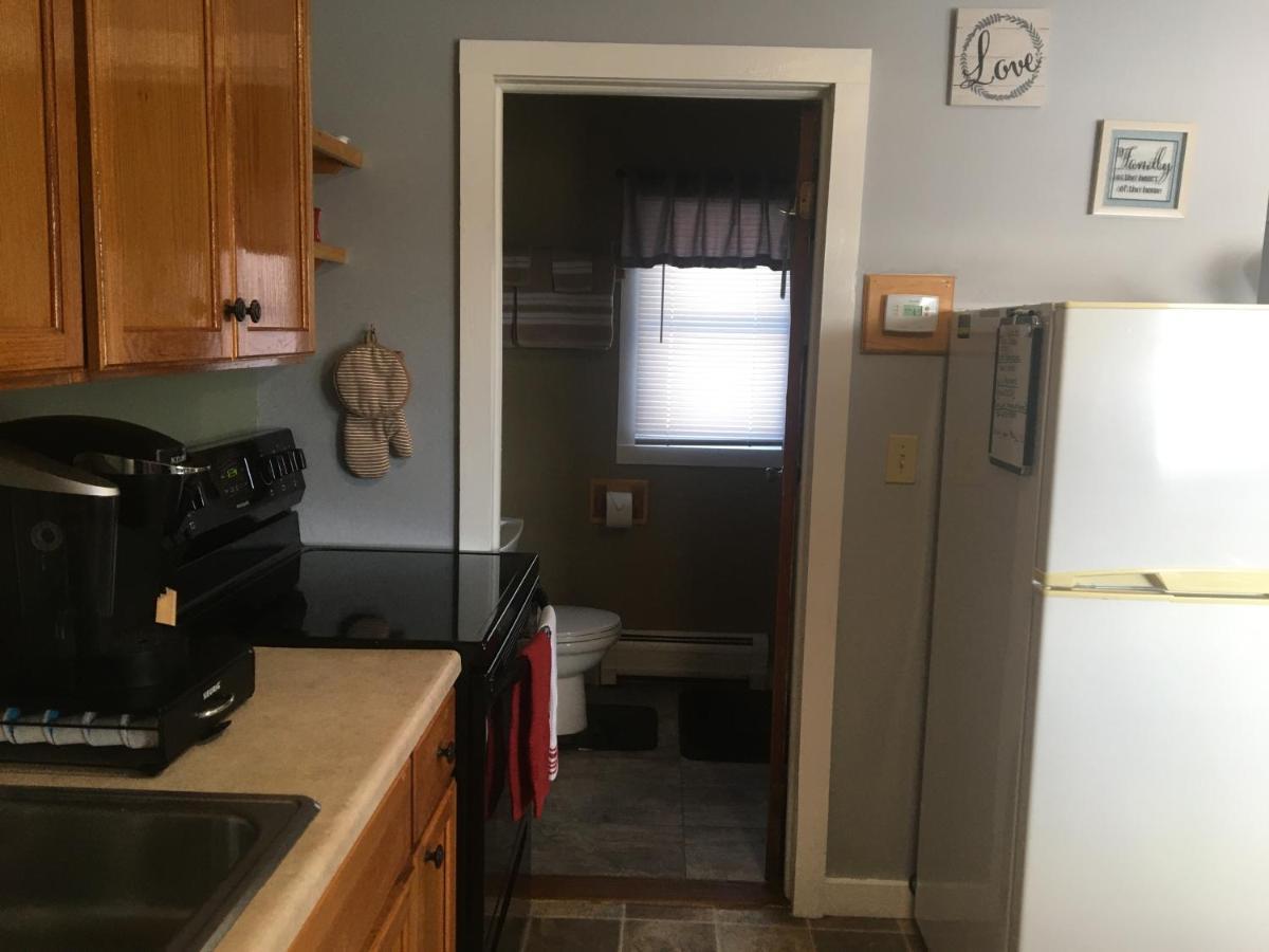 Home Away From Home, Recently Renovated North Troy Экстерьер фото